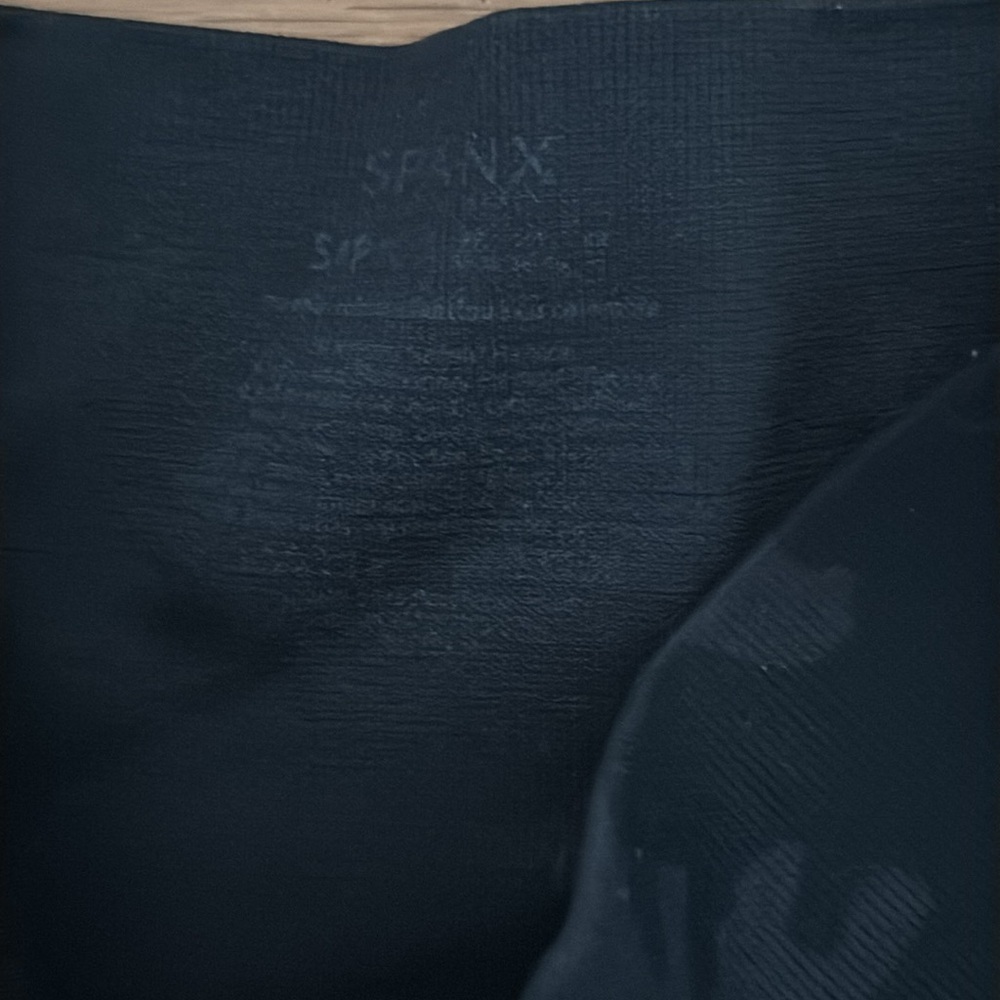 Spanx | Dark Gray Camo | Leggings | size S - Picture 3 of 4